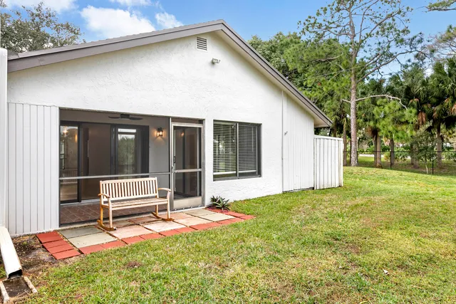 $2,500 | 4327 Palm Forest Drive North, Delray Beach, FL 33445