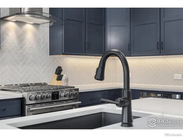 a close view of sink and tap