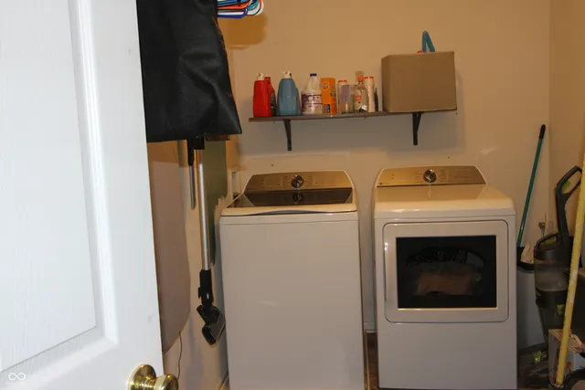 $278,500 | 1296 King Maple Drive, Greenfield, IN 46140