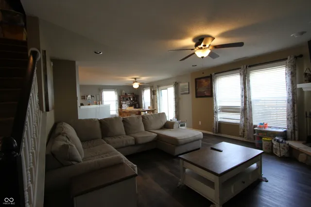 $278,500 | 1296 King Maple Drive, Greenfield, IN 46140