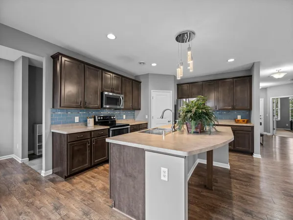 $499,900 | 15653 Eddy Creek Way, Apple Valley, MN 55124