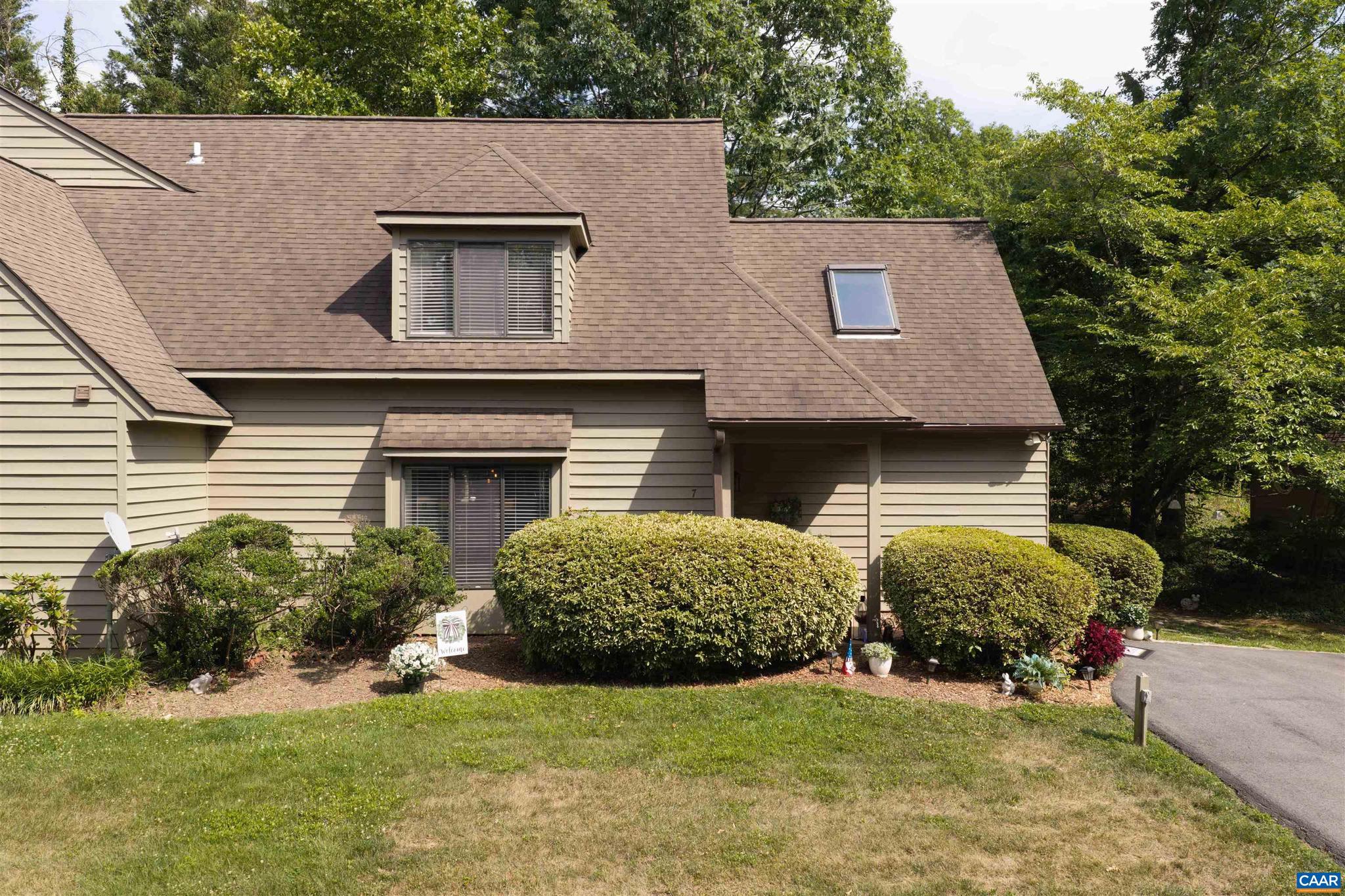 7 Ridgeview Circle Charlottesville, VA 22902 - Photo 3 of 40
