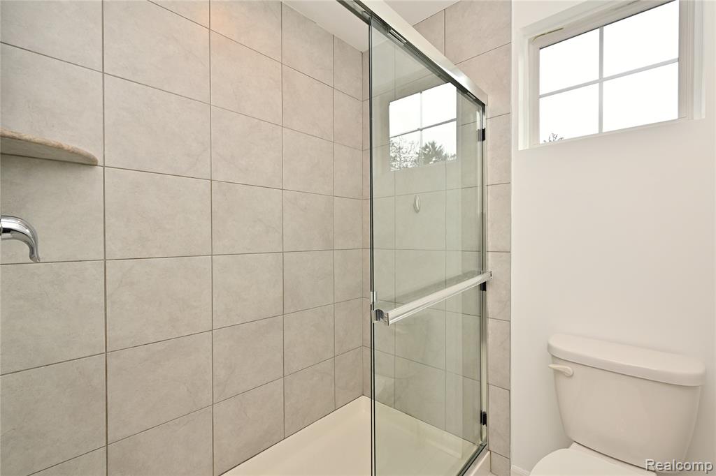 2817 Hartwick Drive Rochester, MI 48307 - Photo 22 of 37