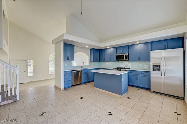 $2,895 | 2546 Claridge Avenue, Henderson, NV 89074