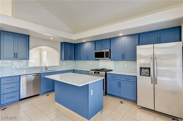 $2,895 | 2546 Claridge Avenue, Henderson, NV 89074