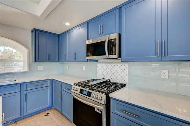 $2,895 | 2546 Claridge Avenue, Henderson, NV 89074