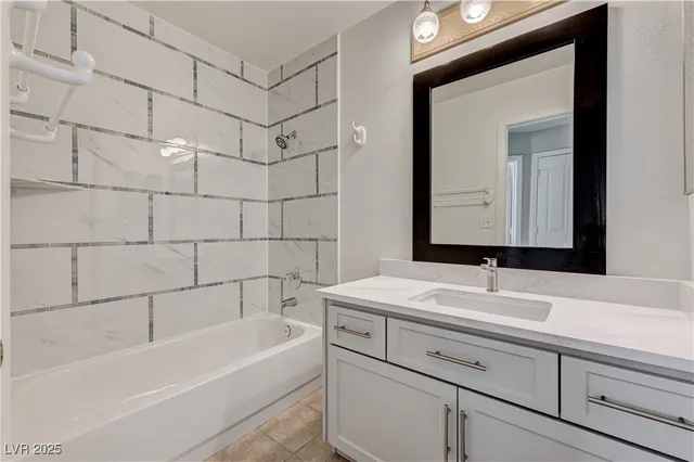 $2,895 | 2546 Claridge Avenue, Henderson, NV 89074