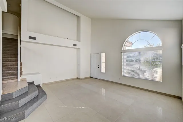 $2,895 | 2546 Claridge Avenue, Henderson, NV 89074