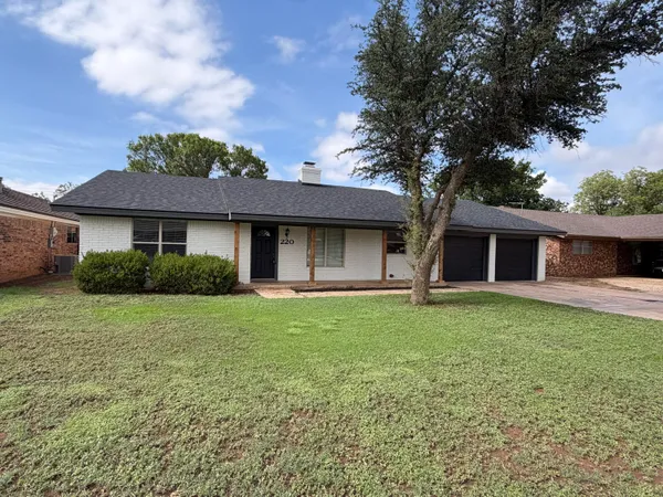 $269,000 | 220 Sandalwood Lane, Levelland, TX 79336