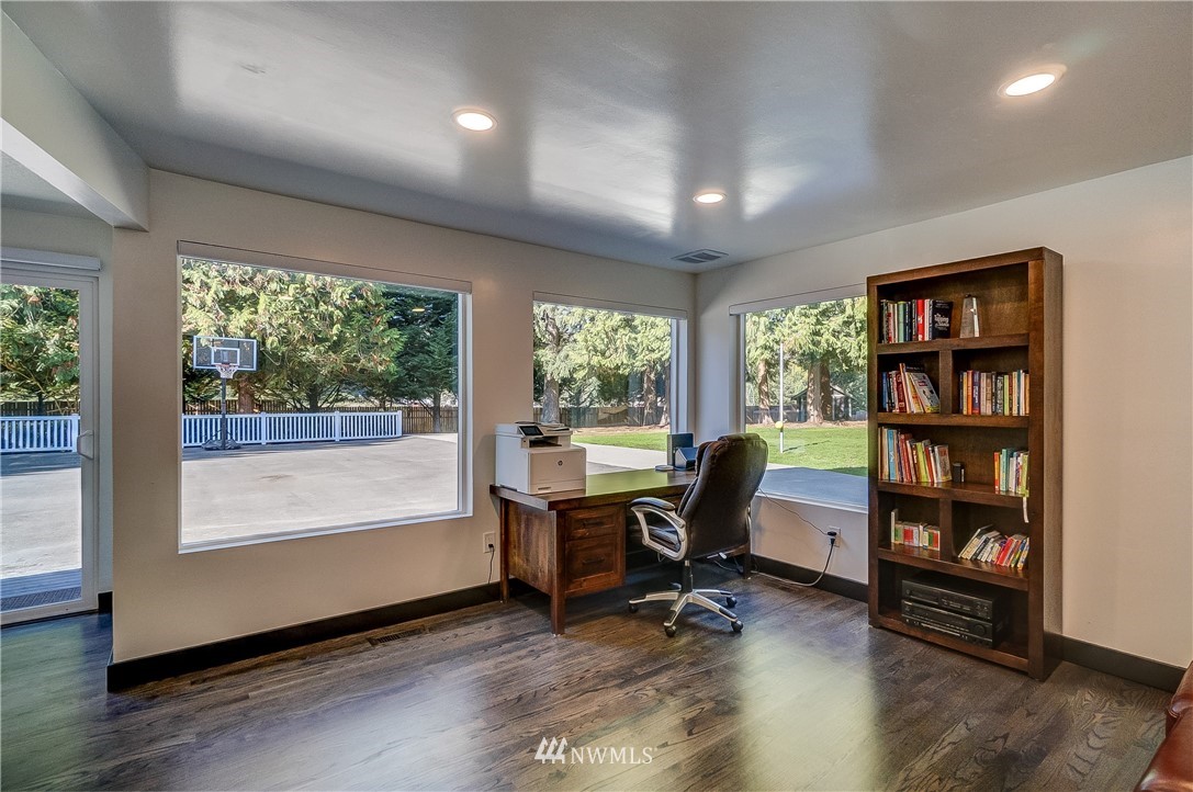 12345 Southeast 181st Street Renton, WA 98058 - Photo 14 of 25 Gallery Image 14