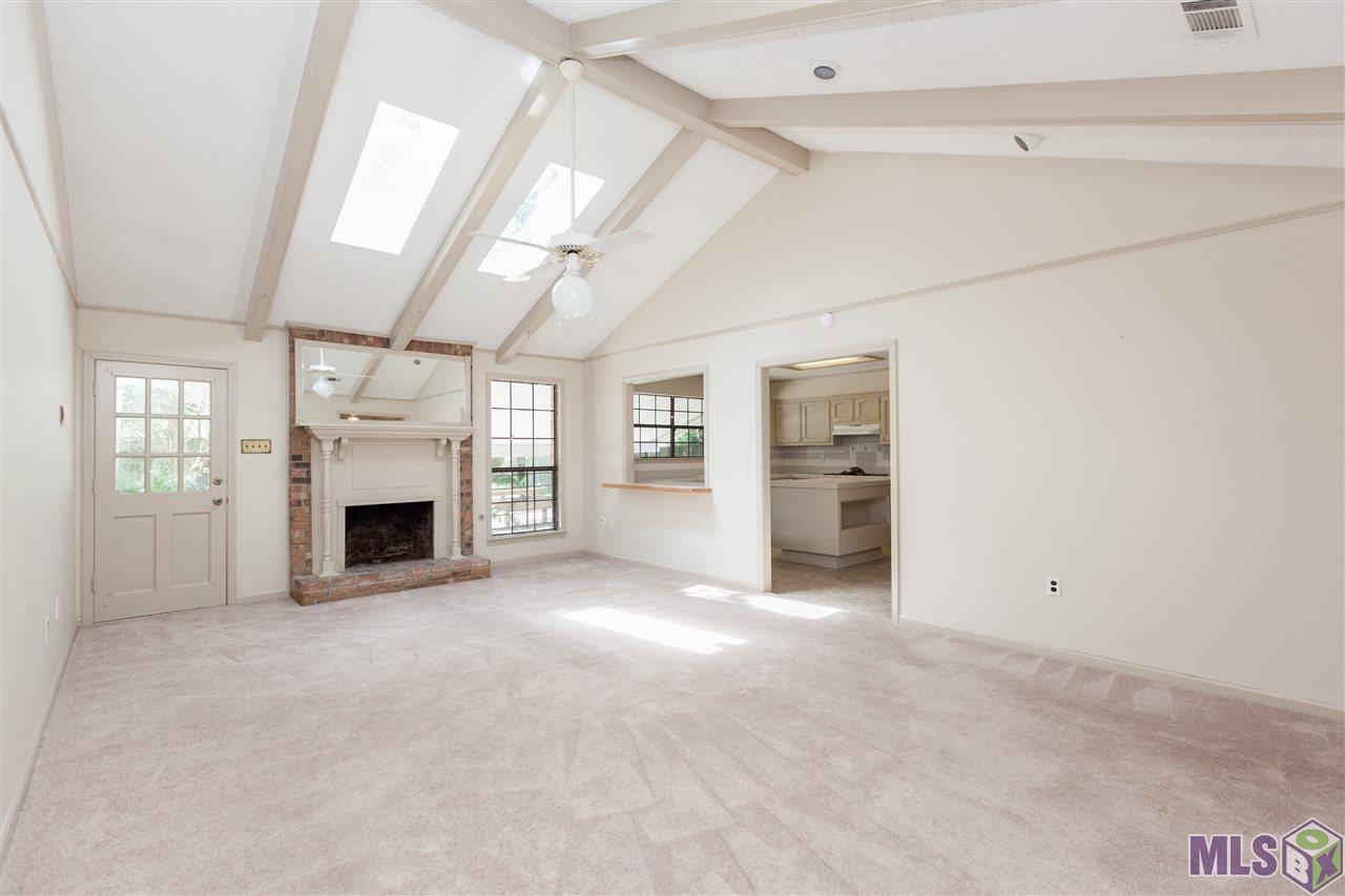 13634 Timberridge Avenue Baton Rouge, LA 70817 - Photo 3 of 17 Gallery Image 3