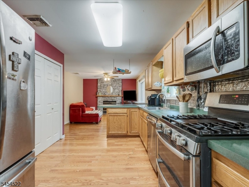 7 Galloping Hill Road Montague, NJ 07827 - Photo 4 of 28 Gallery Image 4