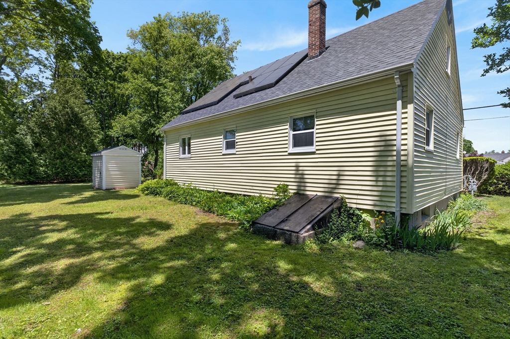 22 Myrtle Avenue Acushnet, MA 02743 - Photo 7 of 31