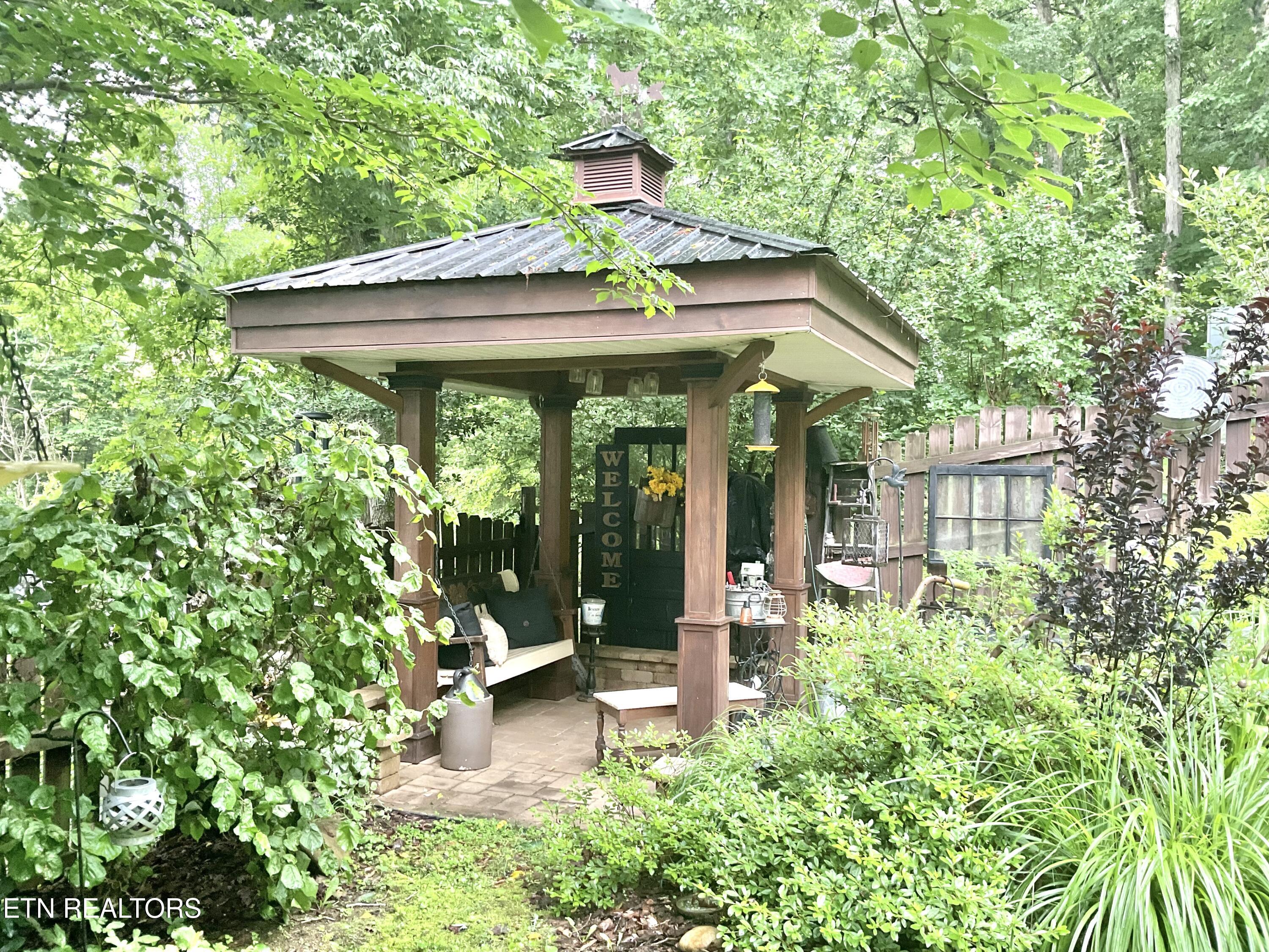 630-632 Bush Road Clinton, TN 37716 - Photo 18 of 47 Gazebo