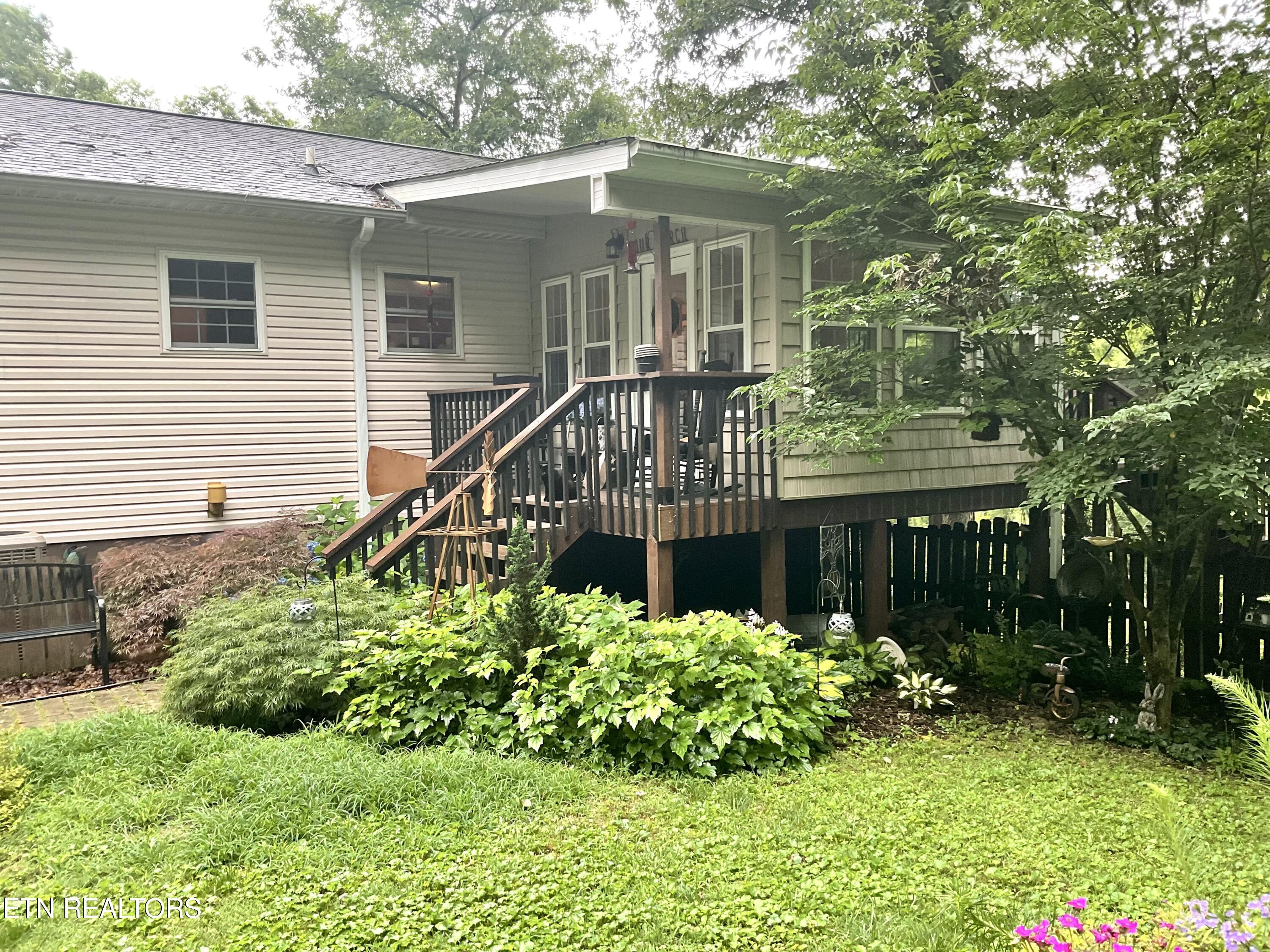 630-632 Bush Road Clinton, TN 37716 - Photo 22 of 47 Let’s go back inside