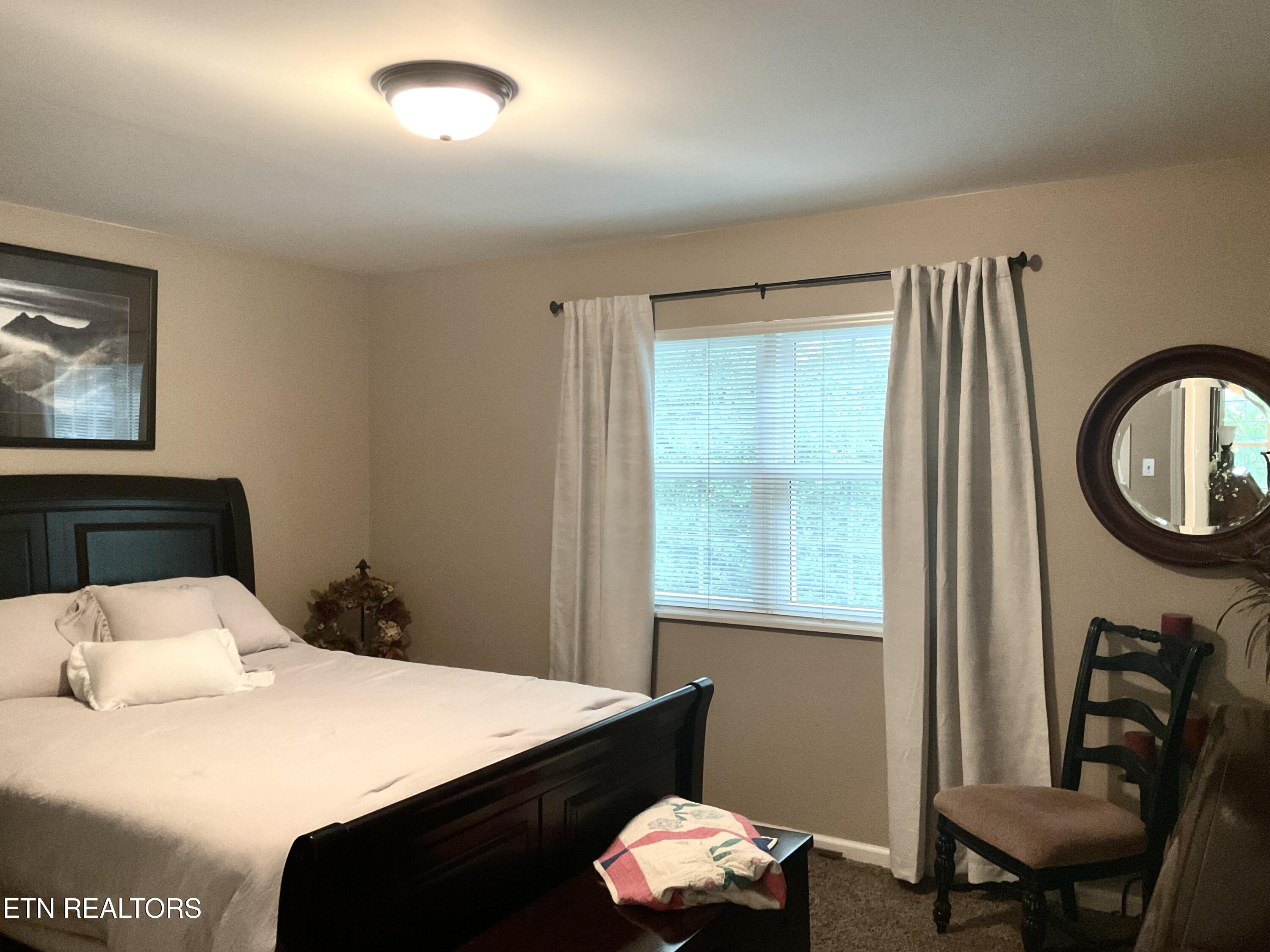 630-632 Bush Road Clinton, TN 37716 - Photo 26 of 47 Bedroom 2