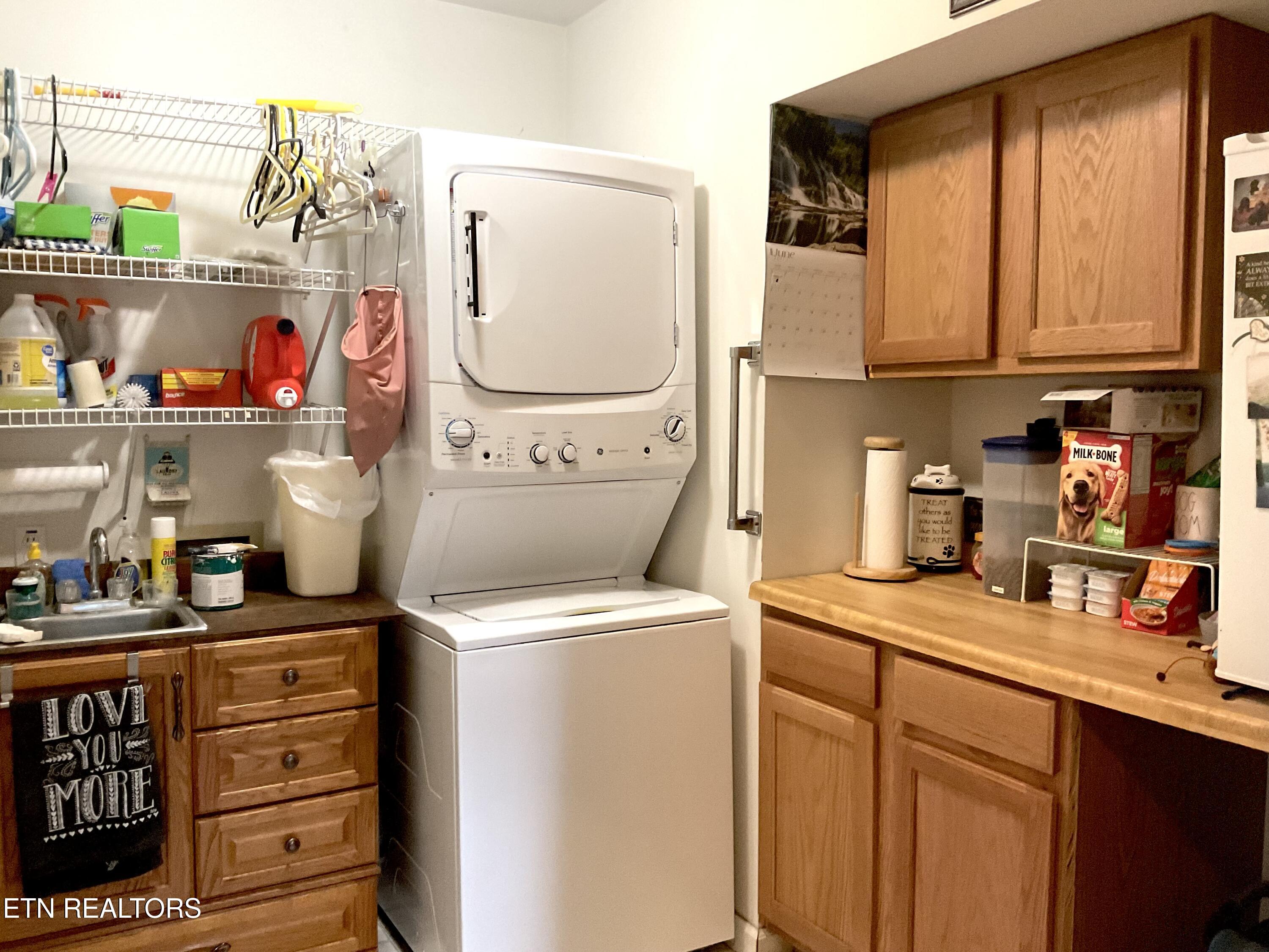 630-632 Bush Road Clinton, TN 37716 - Photo 27 of 47 Laundry room