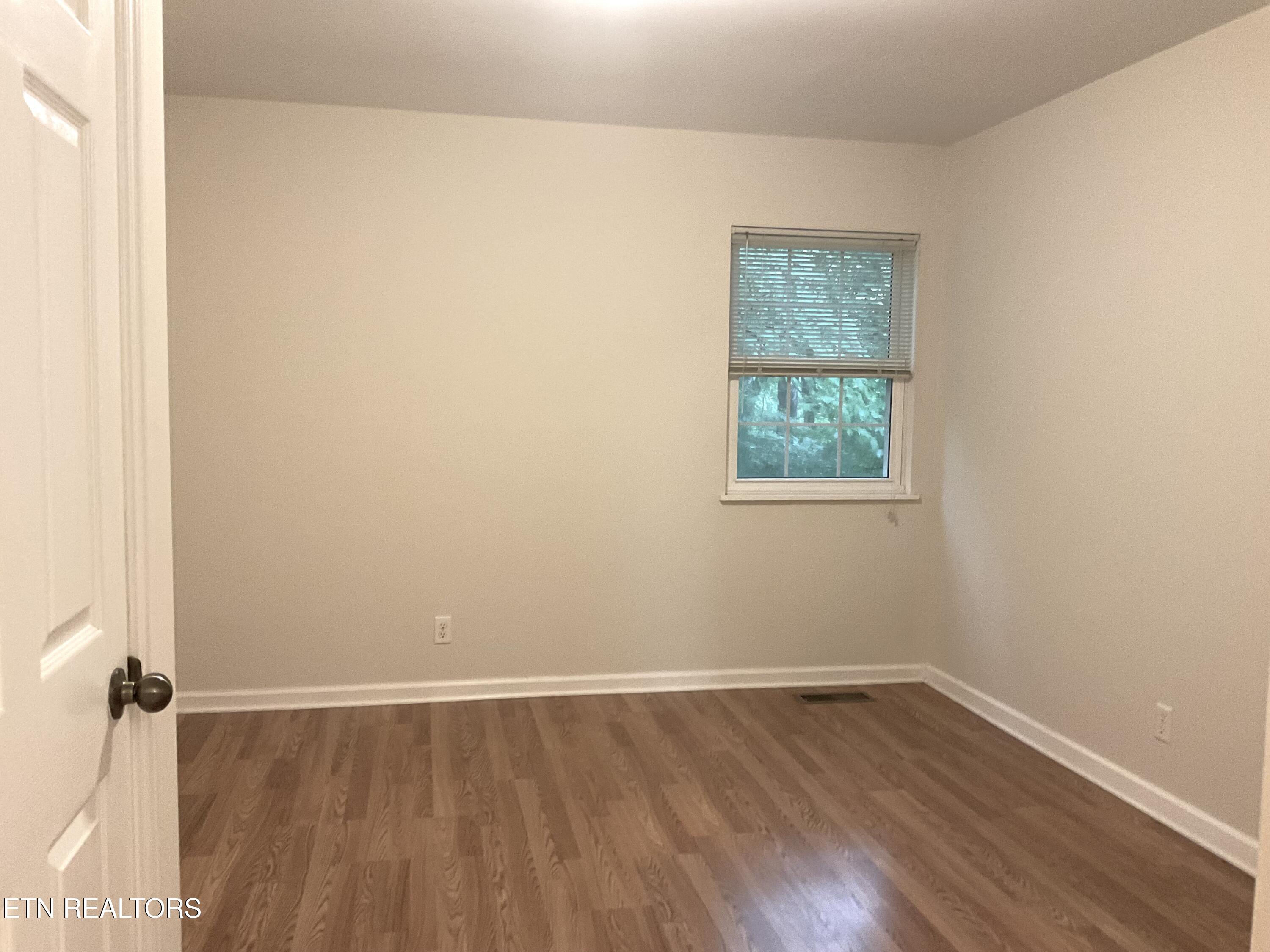 630-632 Bush Road Clinton, TN 37716 - Photo 38 of 47 Bedroom 1