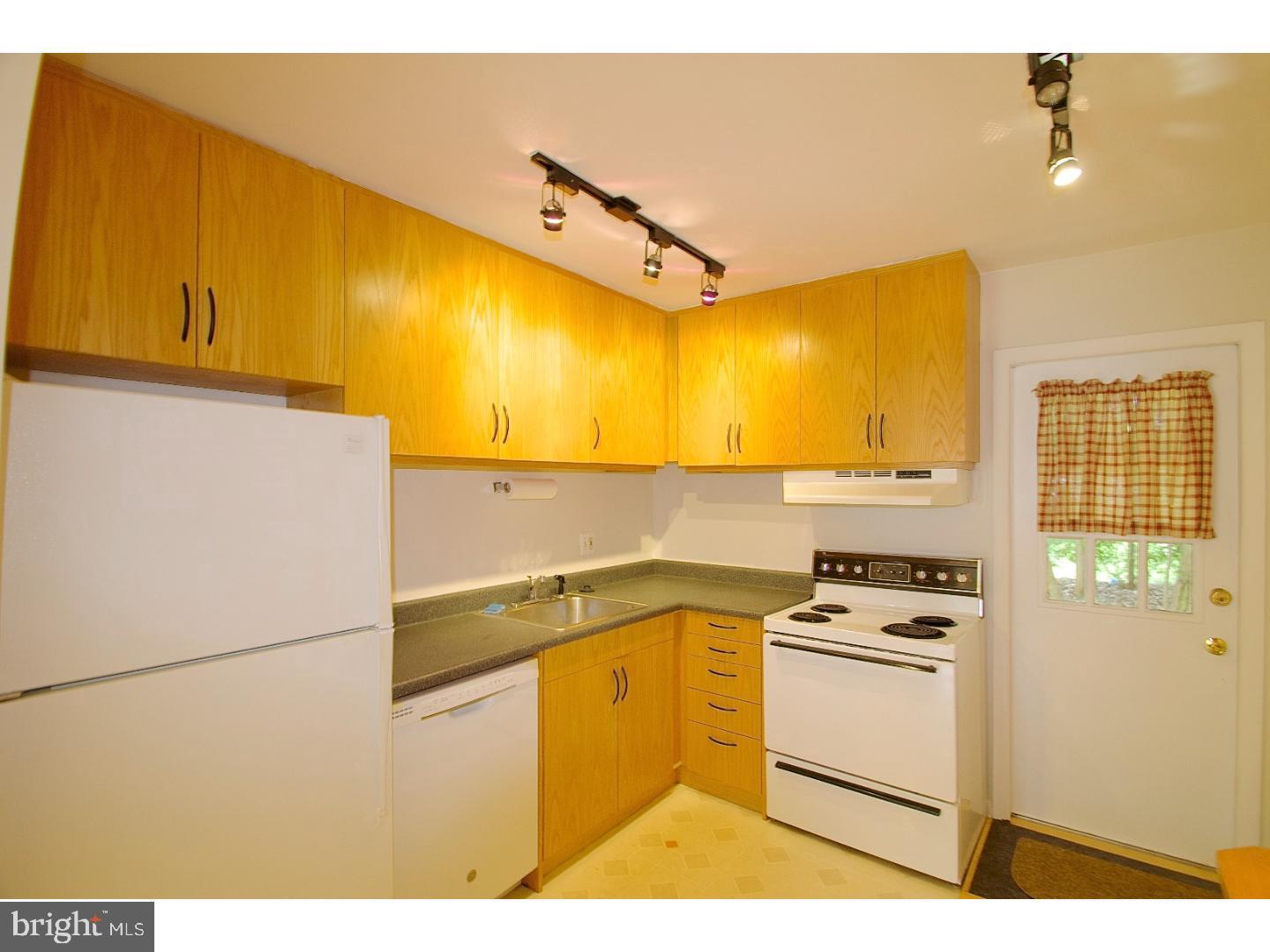 103 Deep Run Road, Unit A2 Dublin, PA 18917 - Photo 3 of 6 Gallery Image 3