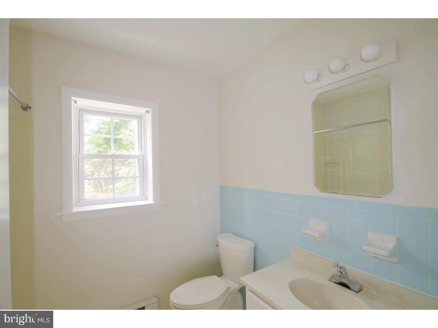 103 Deep Run Road, Unit A2 Dublin, PA 18917 - Photo 4 of 6 Gallery Image 4