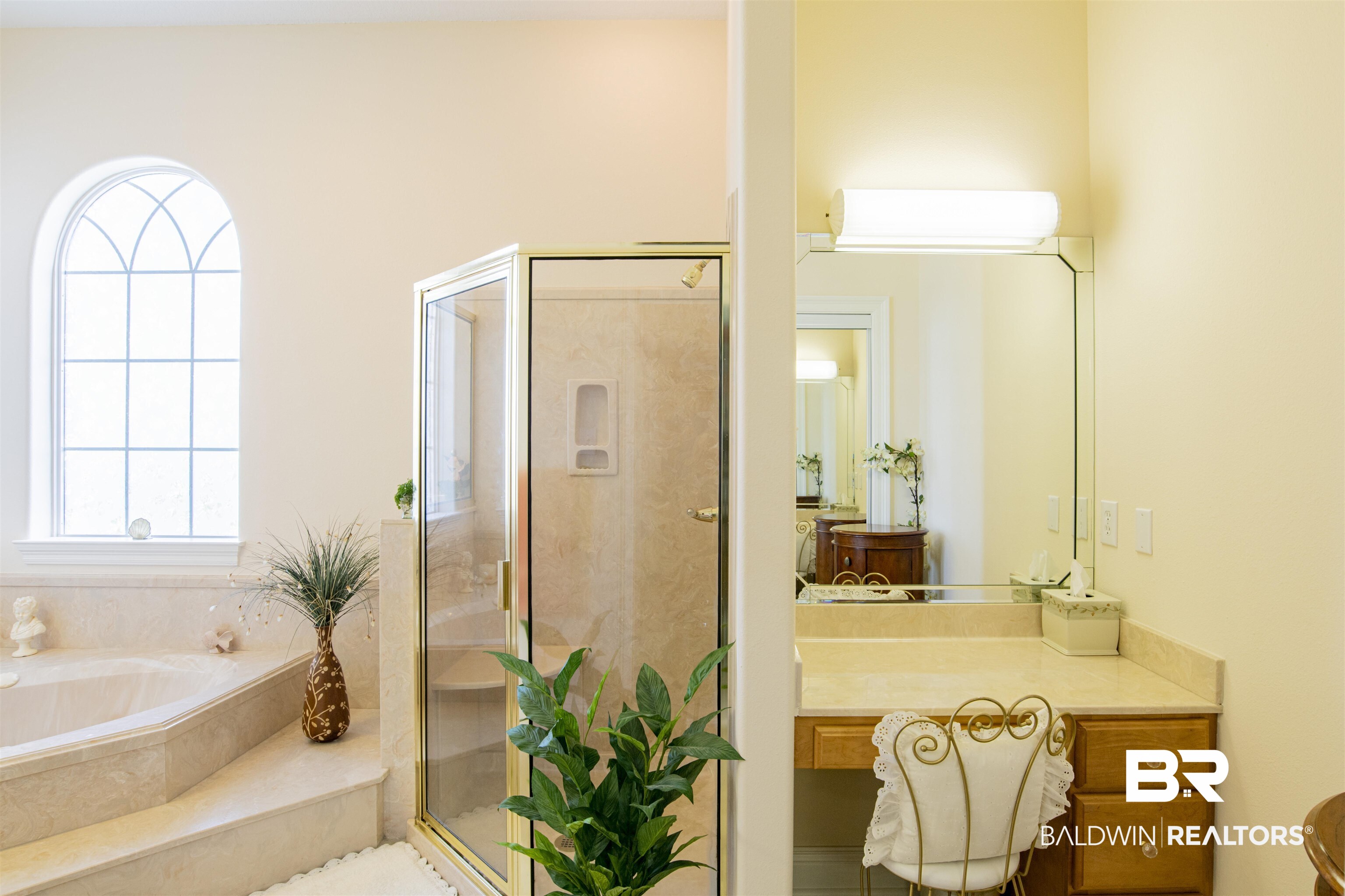 24615 Gulf Bay Road Orange Beach, AL 36561 - Photo 23 of 47 CULTURED MARABLE SHOWER WITH BUILT IN SEAT