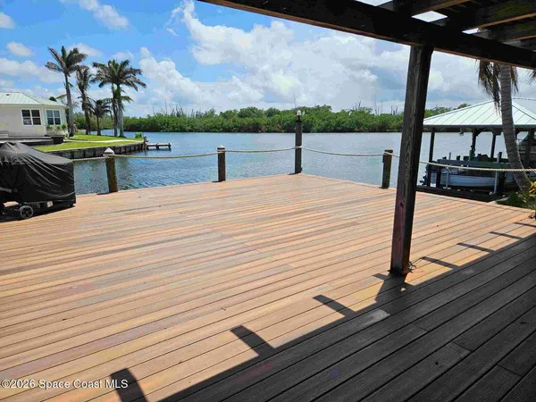 $1,100,000 | 425 Arrowhead Lane, Melbourne Beach, FL 32951