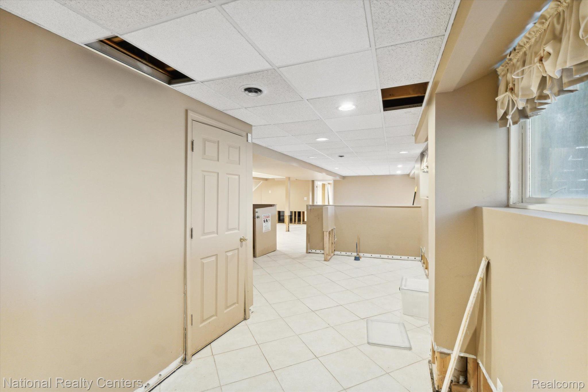 3358 Roseglade Rochester, MI 48306 - Photo 51 of 65 Gallery Image 51