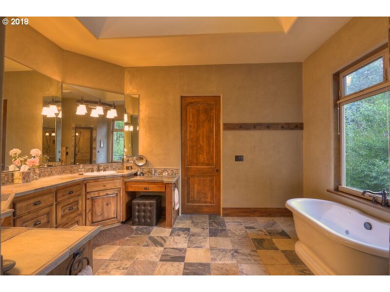 1420 Northwest Forest Home Road Camas, WA 98607 - Photo 12 of 27 Gallery Image 12