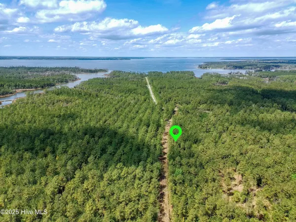 $25,000 | 22 Sandy Point Road, Scranton, NC 27875
