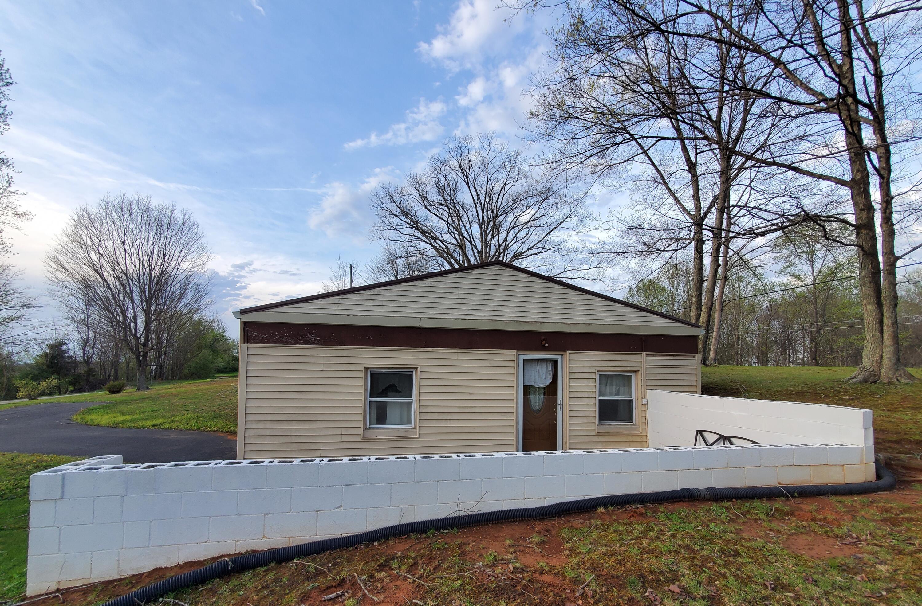 3451 Modoc Road Burkesville, KY 42717 - Photo 9 of 31 20220413_182535