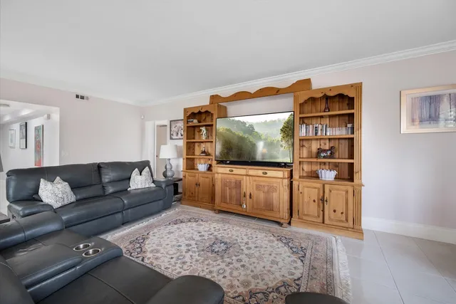 $799,000 | 13400 Polo Road West, Unit 102, Wellington, FL 33414