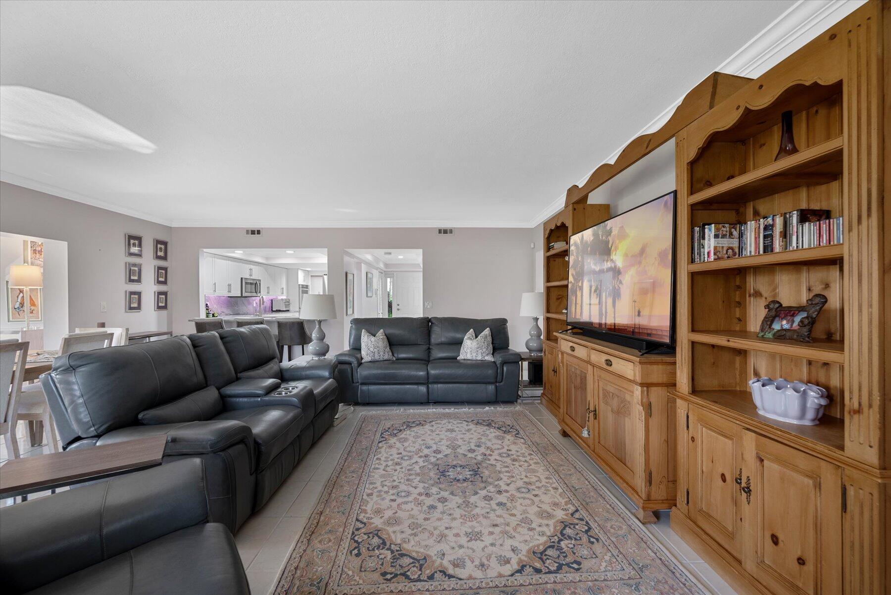 13400 Polo Road West, Unit 102 Wellington, FL 33414 - Photo 14 of 26 09-DSC_3394