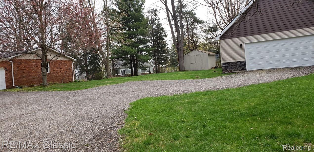 4860 Harvey Lake Road Highland, MI 48356 - Photo 7 of 57 20190502_132934-1.jpg