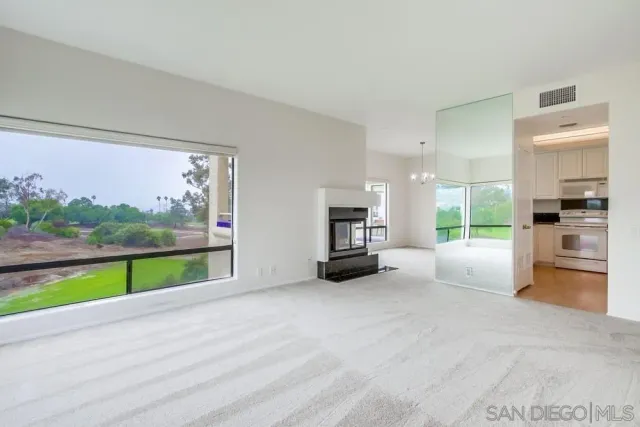 $639,500 | 12122 Royal Birkdale Row, Unit 403, San Diego, CA 92128