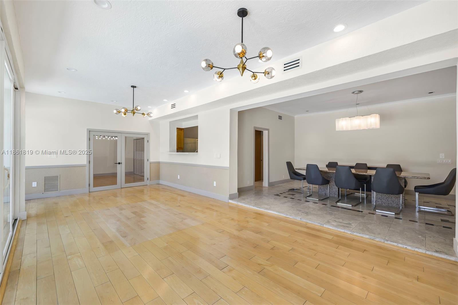 3180 North Bay Road Miami Beach, FL 33140 - Photo 11 of 41