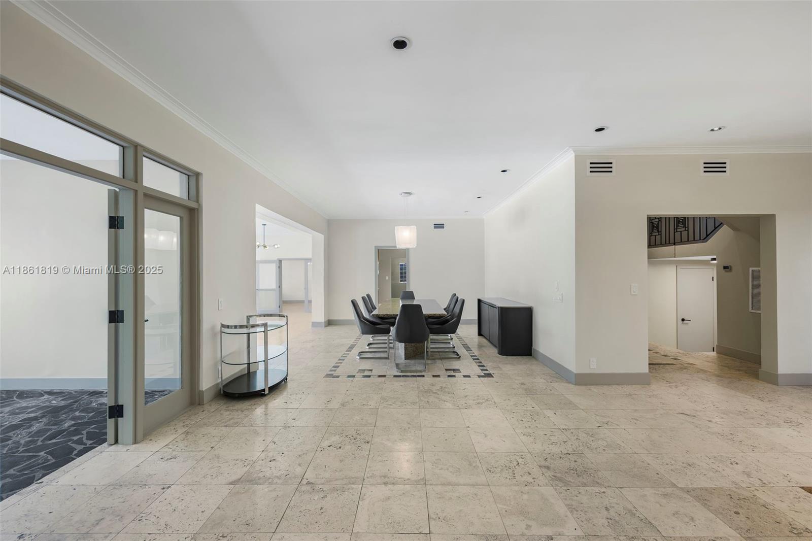 3180 North Bay Road Miami Beach, FL 33140 - Photo 8 of 41