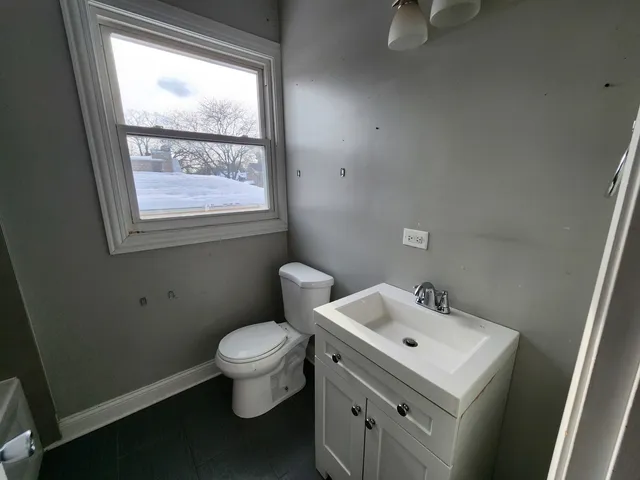 $149,175 | 12211 South Wallace Street, Chicago, IL 60628