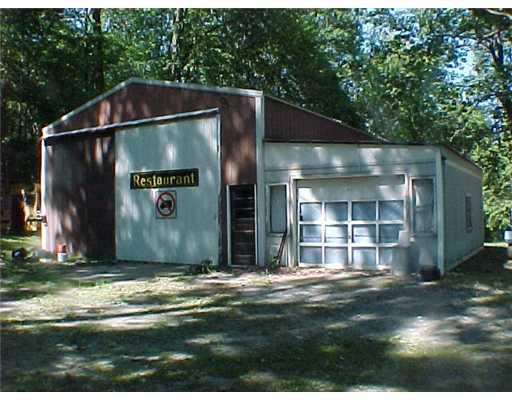 338 Winters Road Butler, PA 16002 - Photo 3 of 5 Parking Lot/Garage.