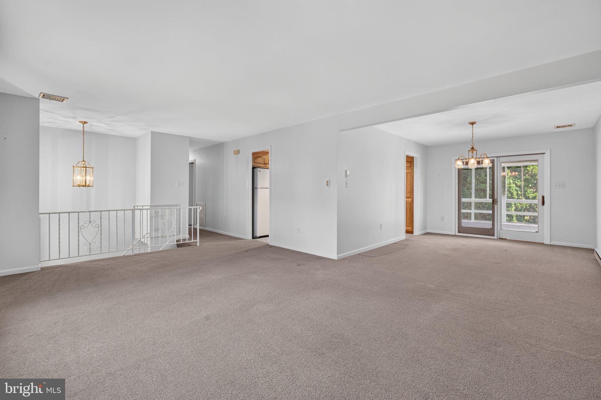 1277 South Colebrook Road Manheim, PA 17545 - Photo 8 of 65 Spacious, light-filled living area.