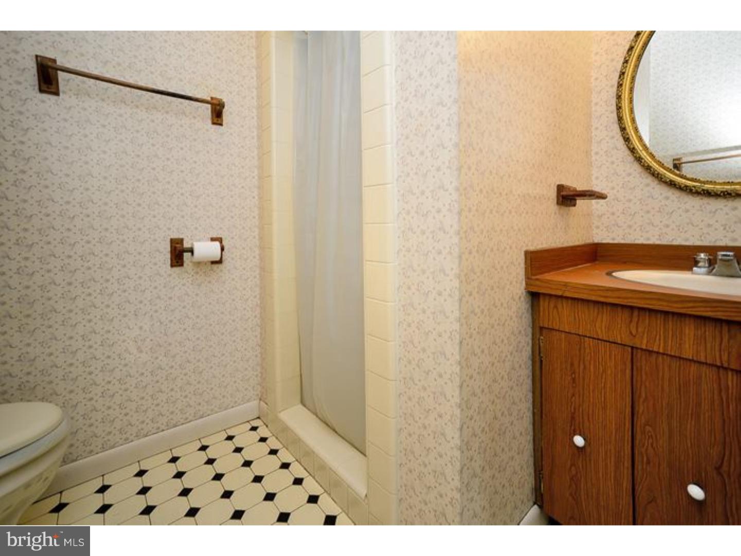 6 Dewey Road Cheltenham, PA 19012 - Photo 17 of 24 Bathroom
