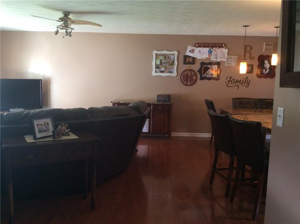 132 West McQuistion Road Butler, PA 16001 - Photo 7 of 20 FAMILY ROOM