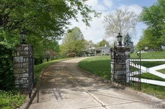 12775 West Watson Road St. Louis, MO 63127 - Photo 1 of 1