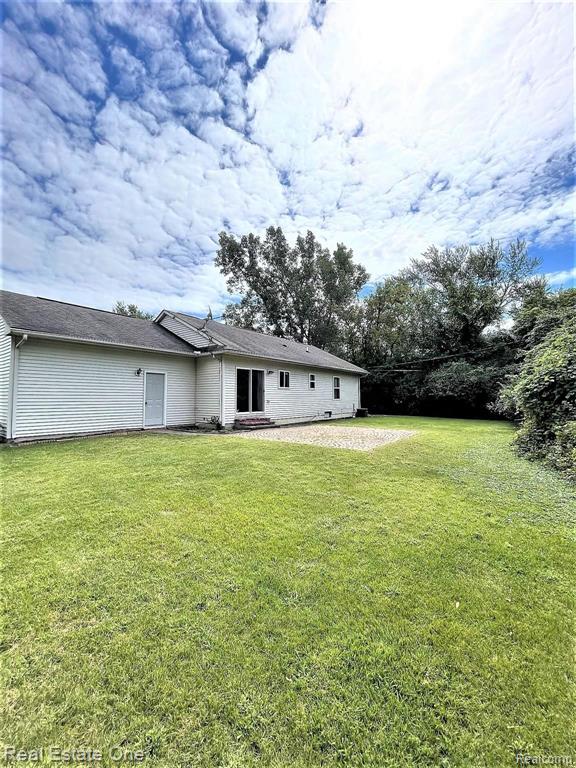 22683 Middlebelt Road Farmington Hills, MI 48336 - Photo 17 of 18