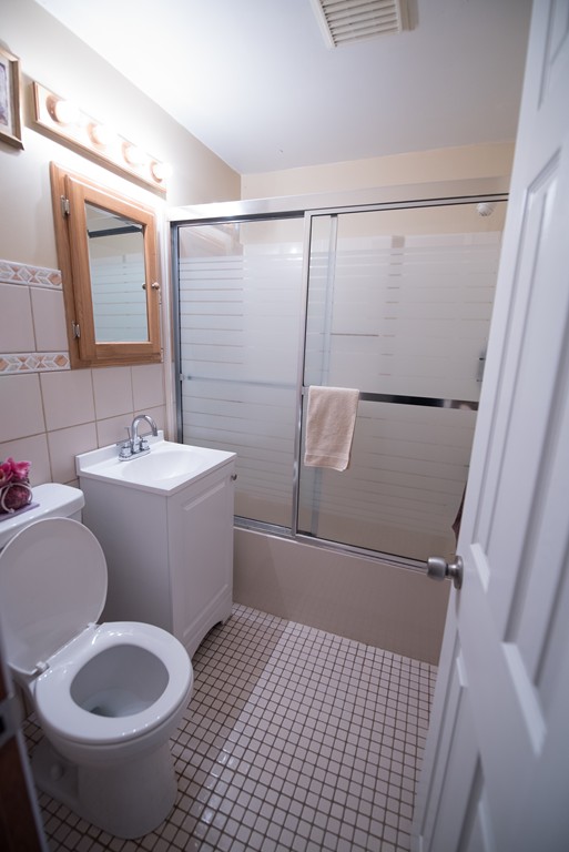 362 Stapleton Road Springfield, MA 01109 - Photo 16 of 24 a bathroom with a sink toilet and shower
