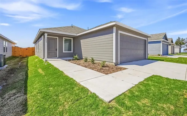 $1,725 | 724 Wagtail Drive, Princeton, TX 75407