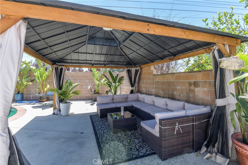 9728 Rhea Avenue Northridge, CA 91324 - Photo 28 of 36 a view of outdoor space with seating