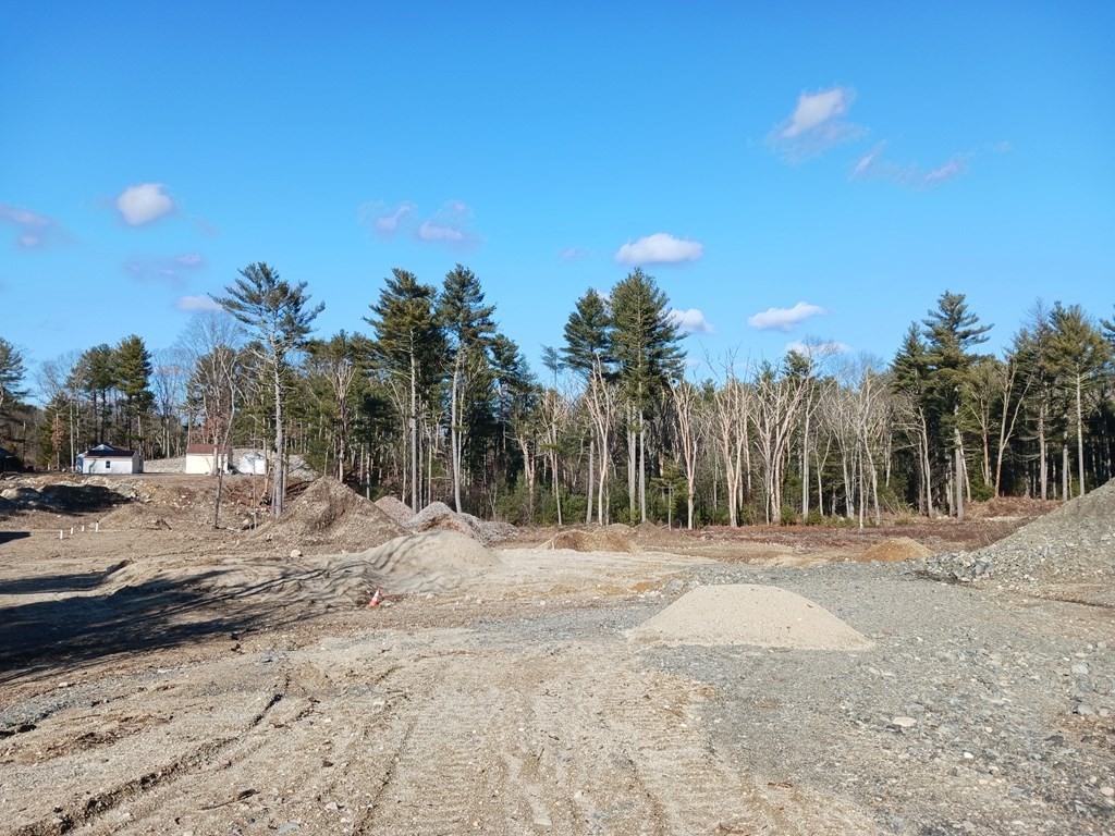 15 Foxboro Road Wrentham, MA 02093 - Photo 4 of 9 Gallery Image 4
