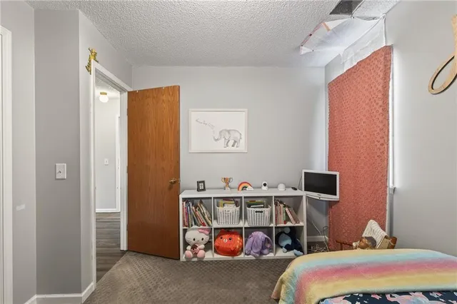 $195,000 | 1325 North Harvey Drive, Olathe, KS 66061