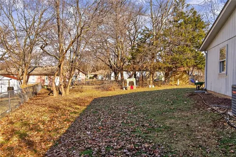 $195,000 | 1325 North Harvey Drive, Olathe, KS 66061