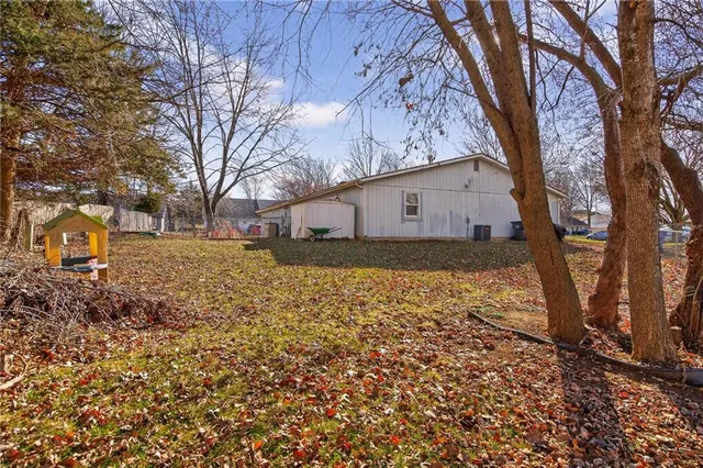 $195,000 | 1325 North Harvey Drive, Olathe, KS 66061